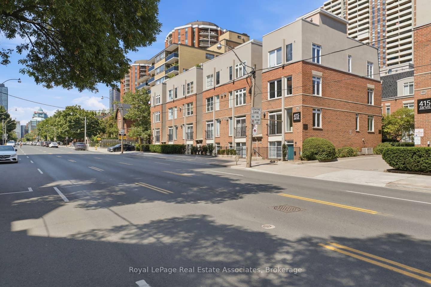 415 Jarvis Street 206, Toronto, ON M4Y 3C1