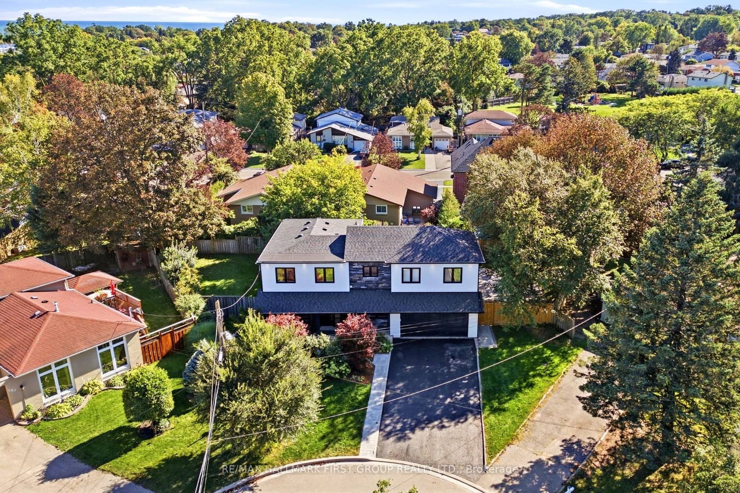 862 Boxworth Place, Pickering, ON L1W 2K9