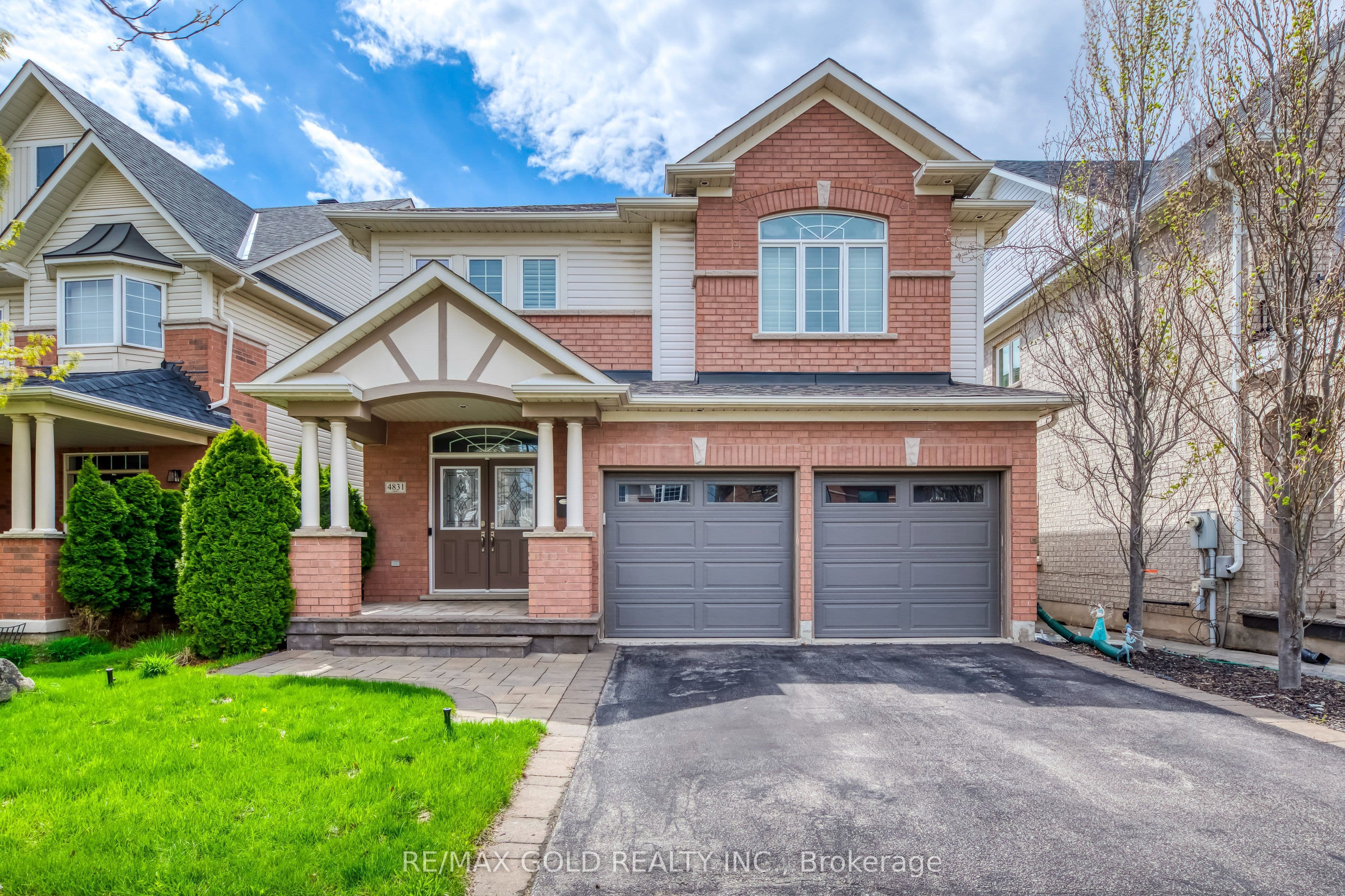4831 Columbus Drive, Burlington, ON L7M 0J4