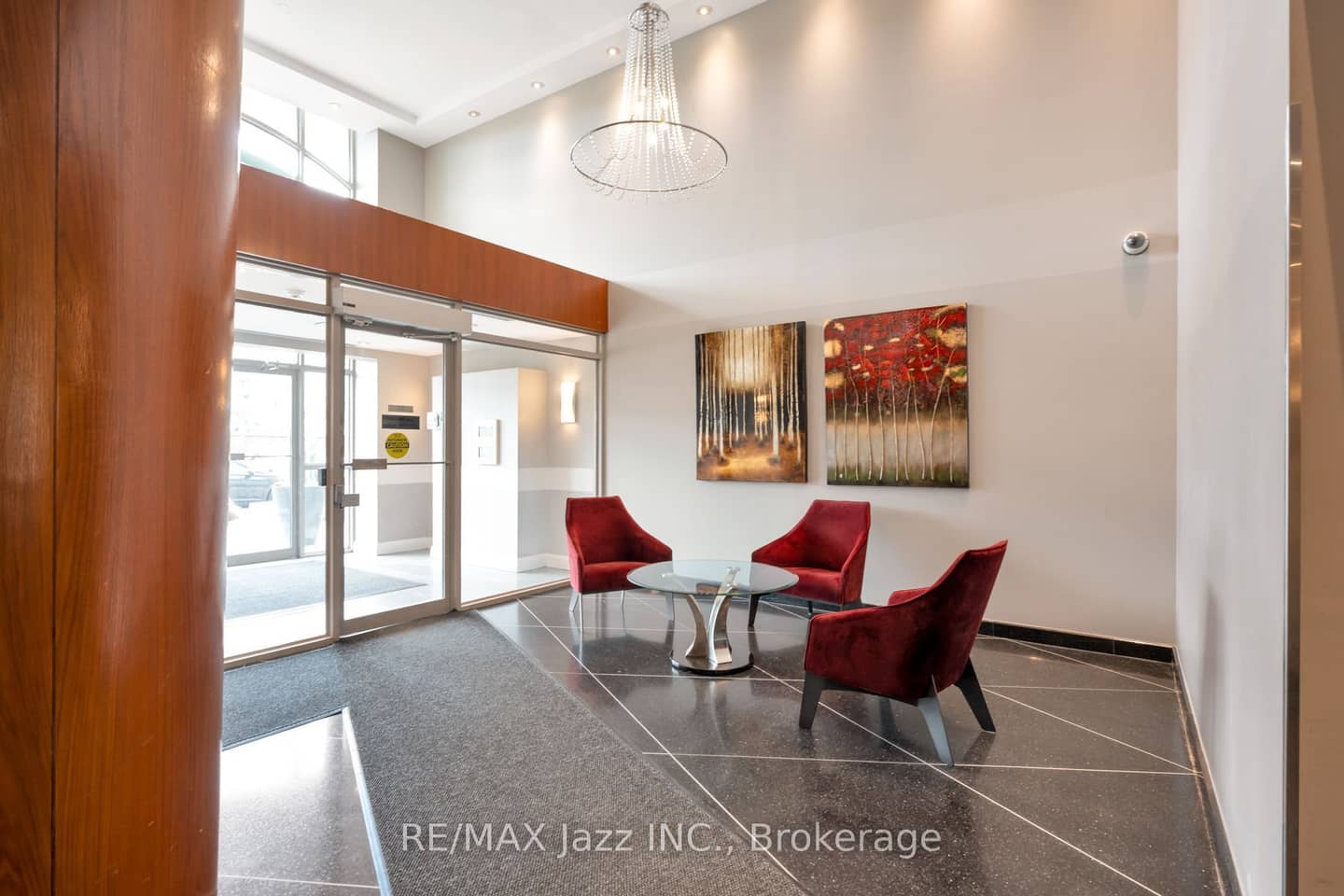 200 Manitoba Street 609, Toronto, ON M8Y 3Y9