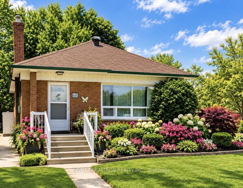 68 Elfreda Boulevard, Toronto, ON M1L 4L8