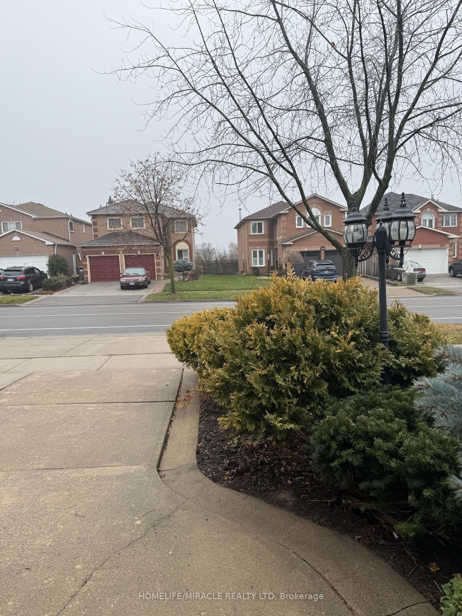 5889 River Grove Avenue Main, Mississauga, ON L5M 4W2
