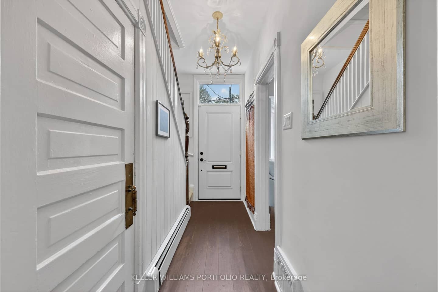 24 Bishop Street, Toronto, ON M5R 1N2