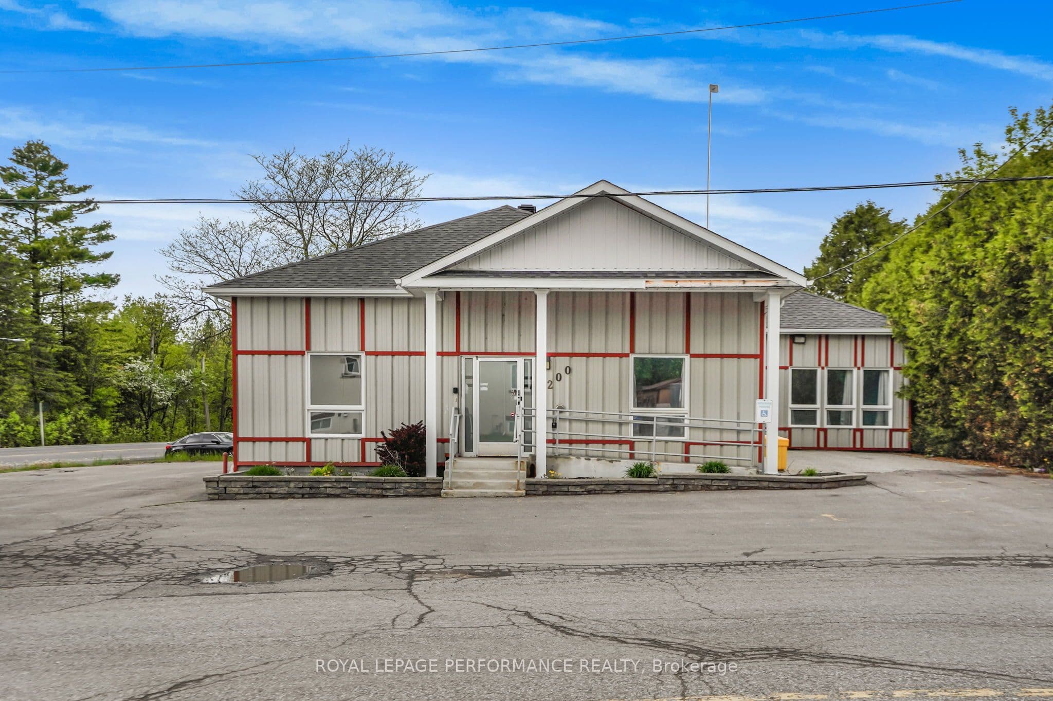 200 Du Comte Street, Alfred and Plantagenet, ON K0B 1L0