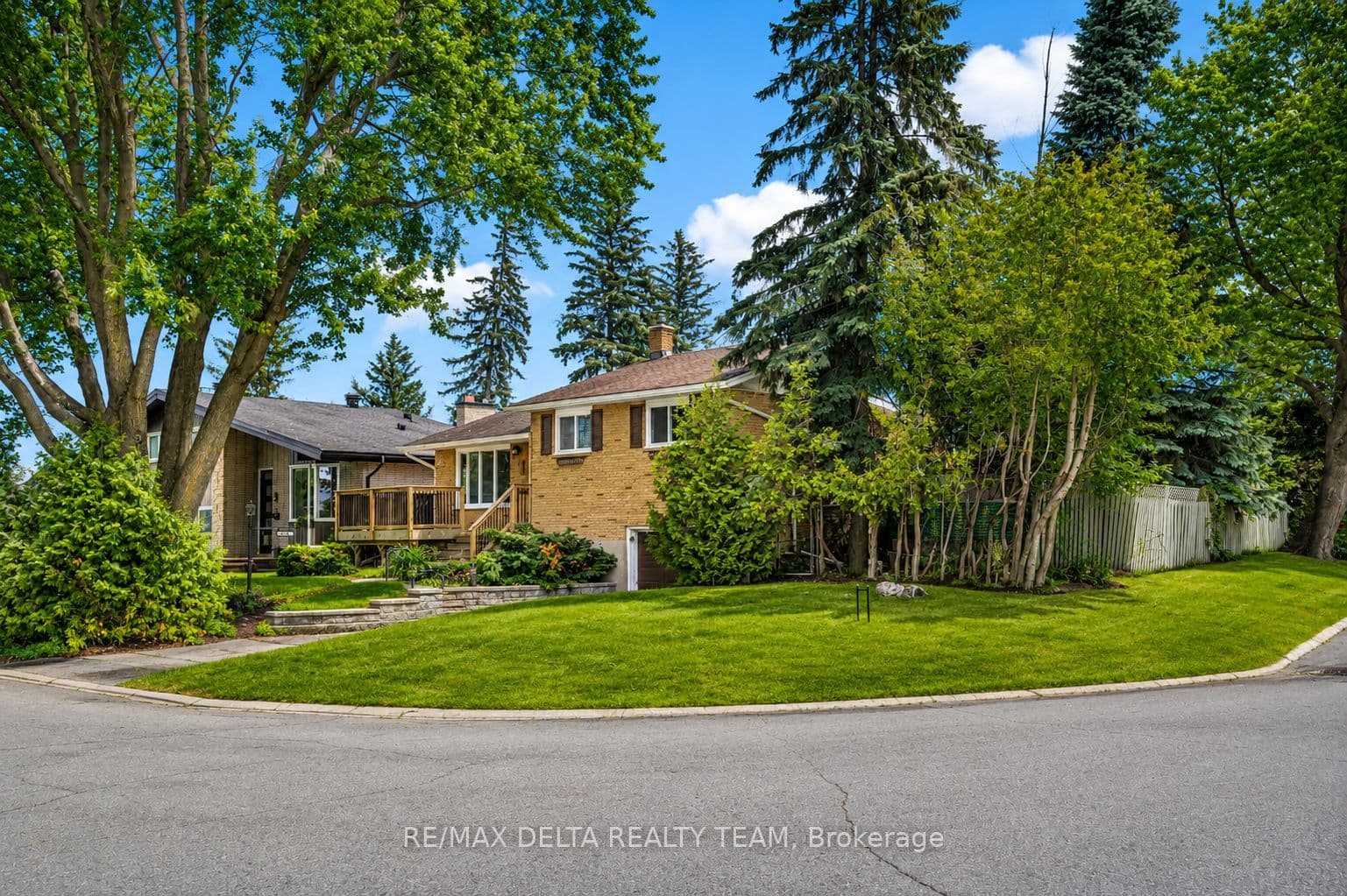 841 Balsam Drive, Orleans - Cumberland and Area, ON K1E 1B8
