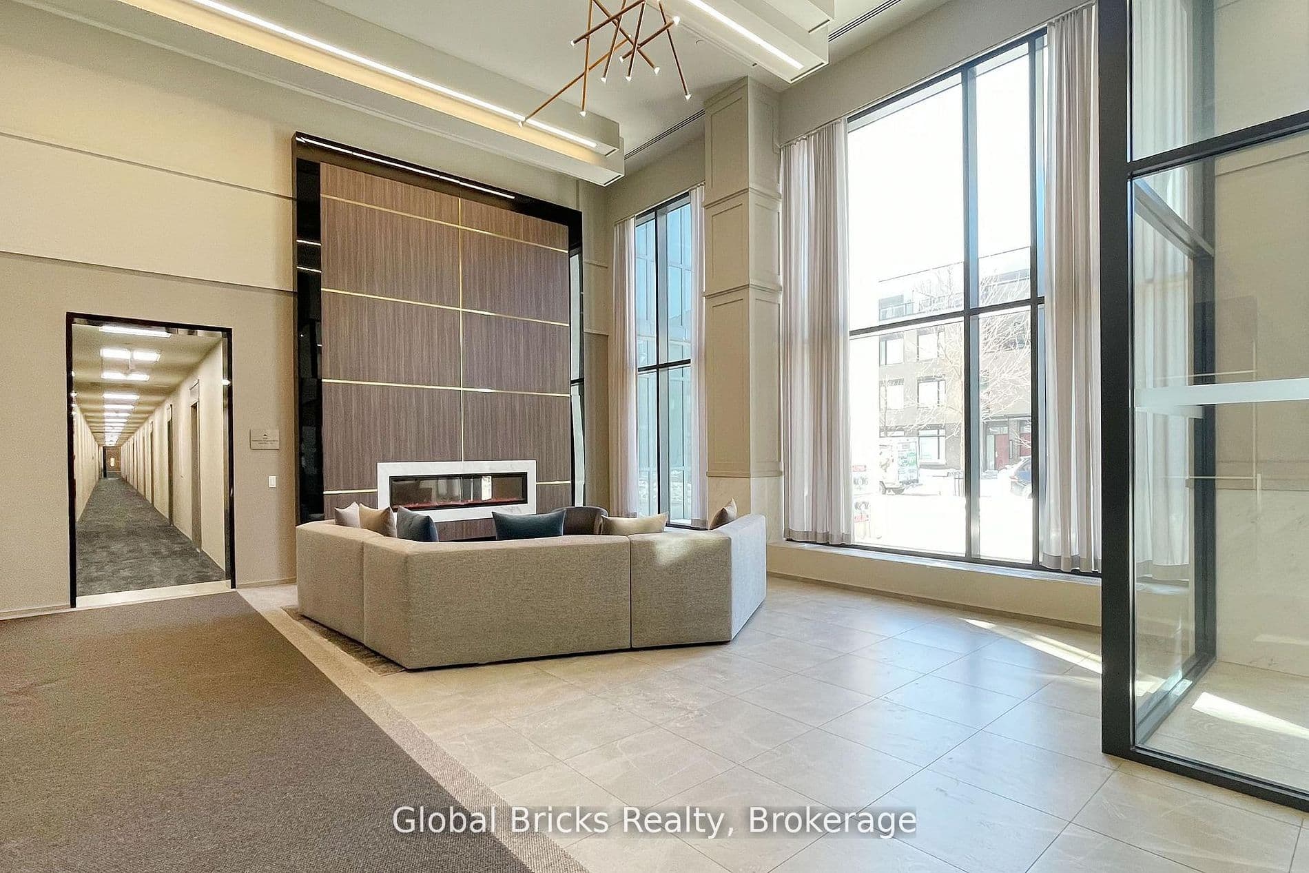4085 Parkside Village Drive 1405, Mississauga, ON L5B 0K9