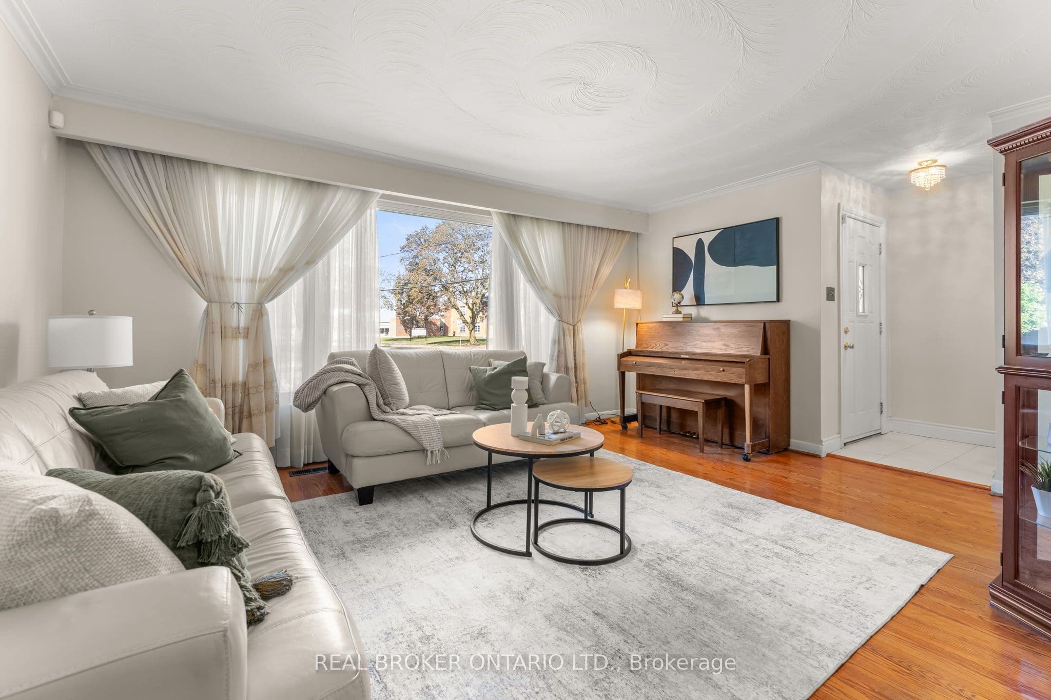 55 Rayoak Drive, Toronto, ON M3A 2Y5