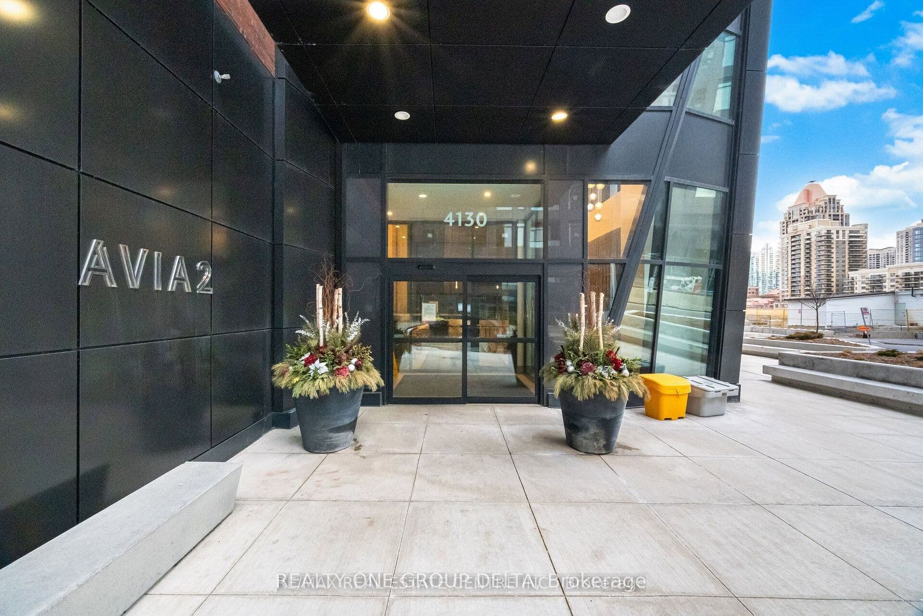 4130 Parkside Village Drive 502, Mississauga, ON L5B 3M8