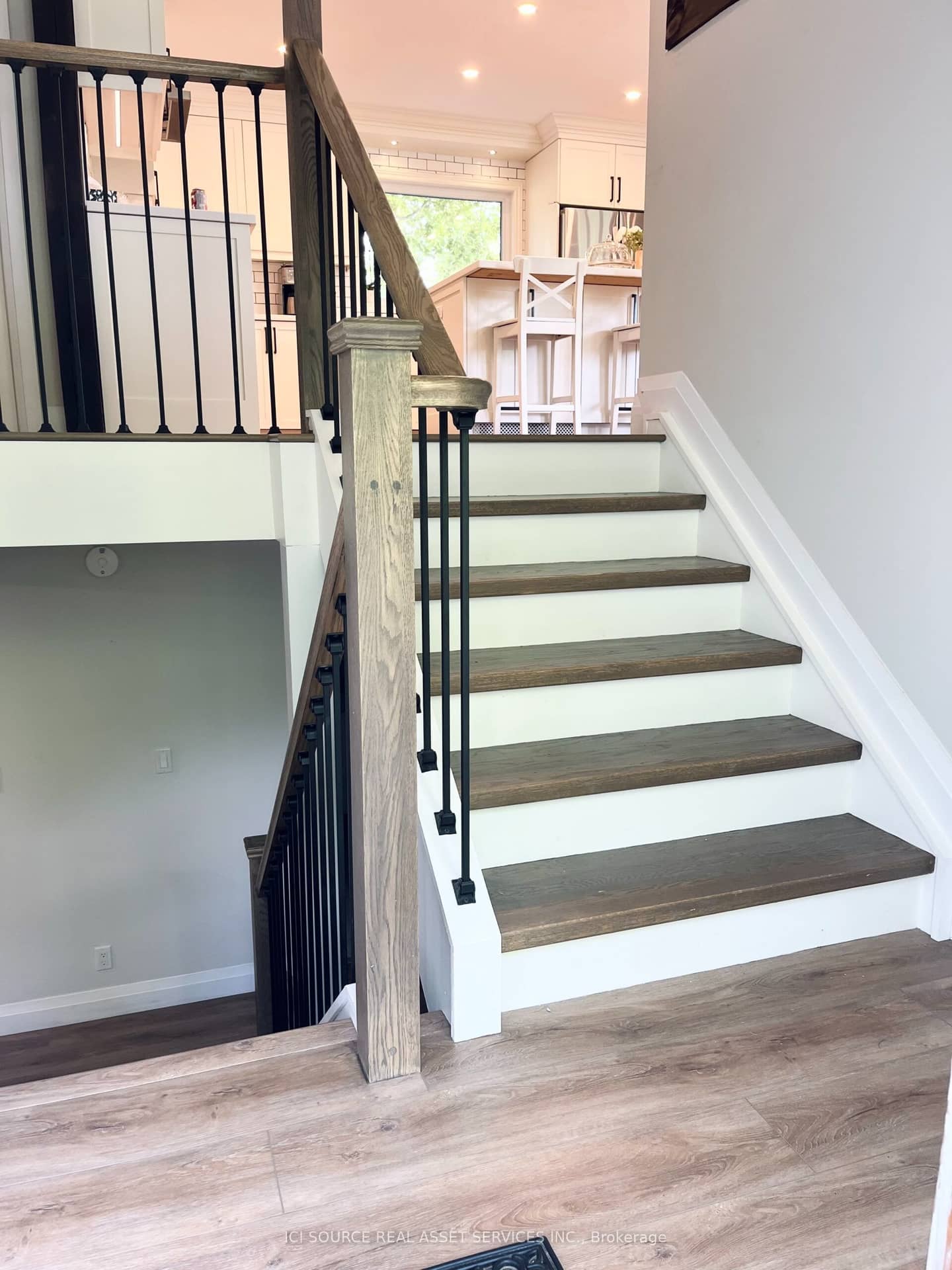 689 Ravenshoe Road, Uxbridge, ON L9P 1R2