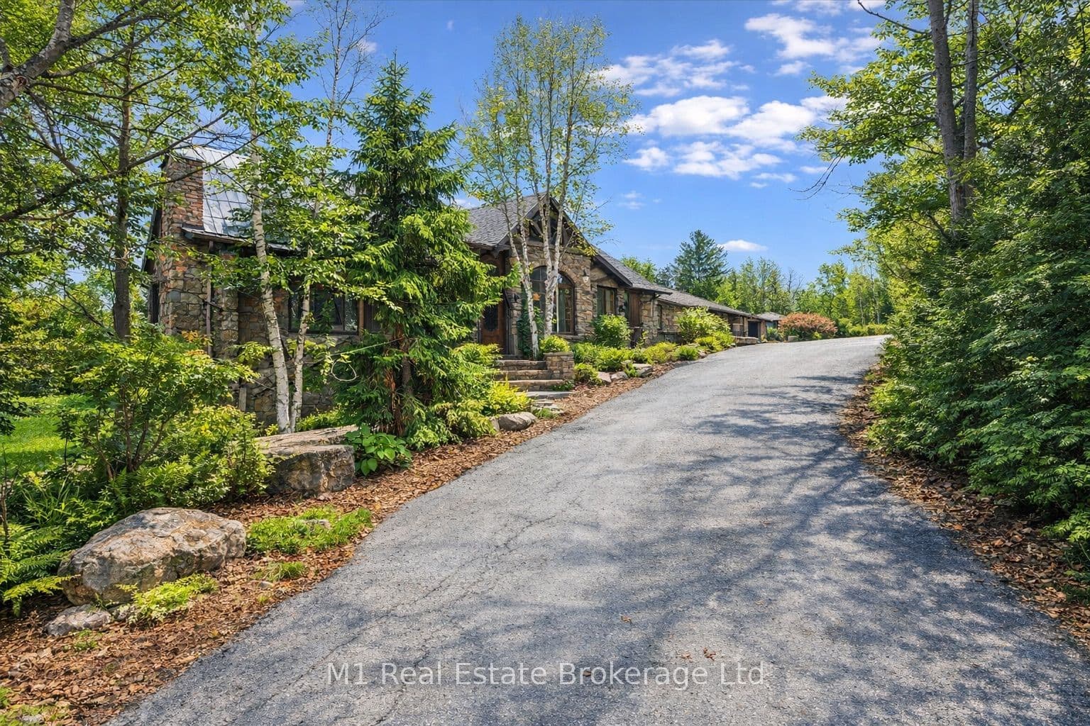 13569 Dublin Line, Halton Hills, ON L7J 2L7