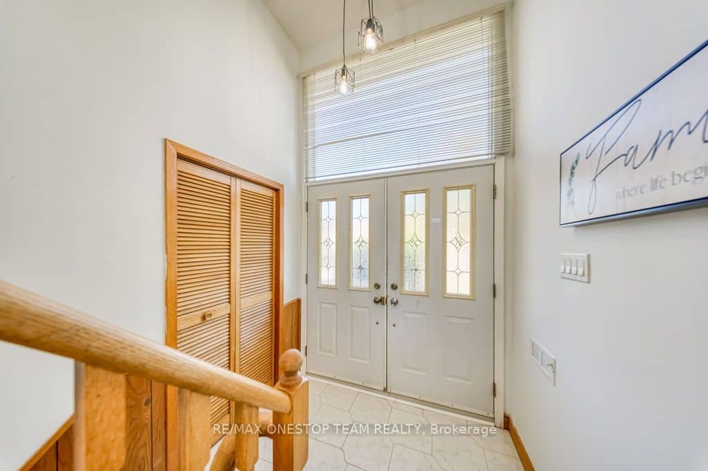 73 Houston Crescent, Toronto, ON M2J 3H7