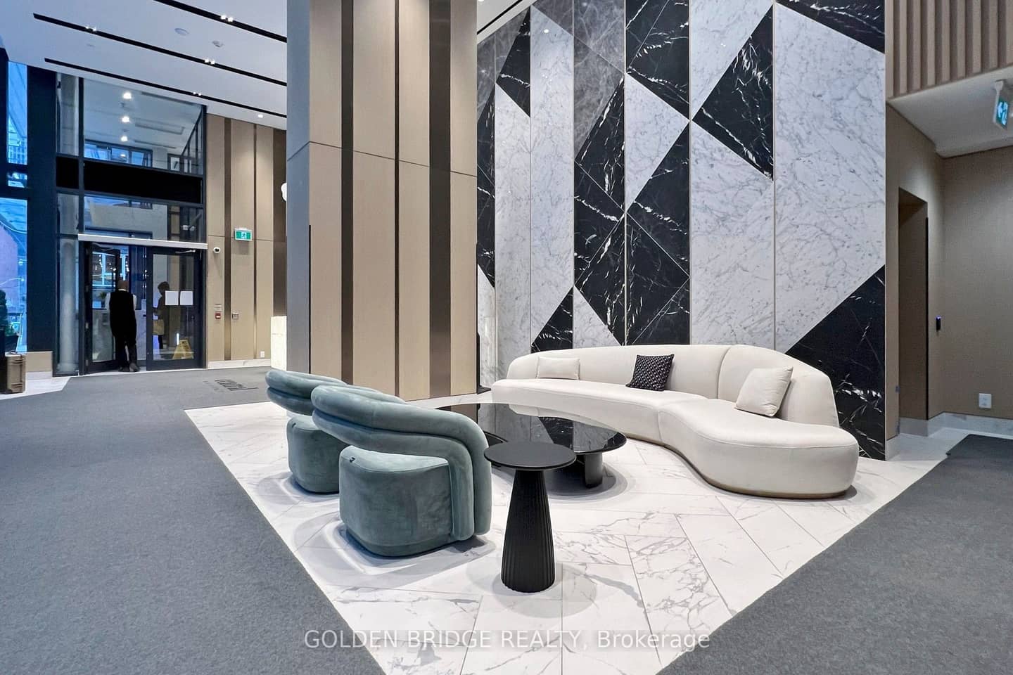38 Widmer Street 4811, Toronto, ON M5V 2E9