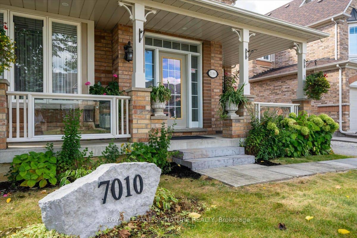 7010 Gooderham Estate Boulevard, Mississauga, ON L5W 1G1