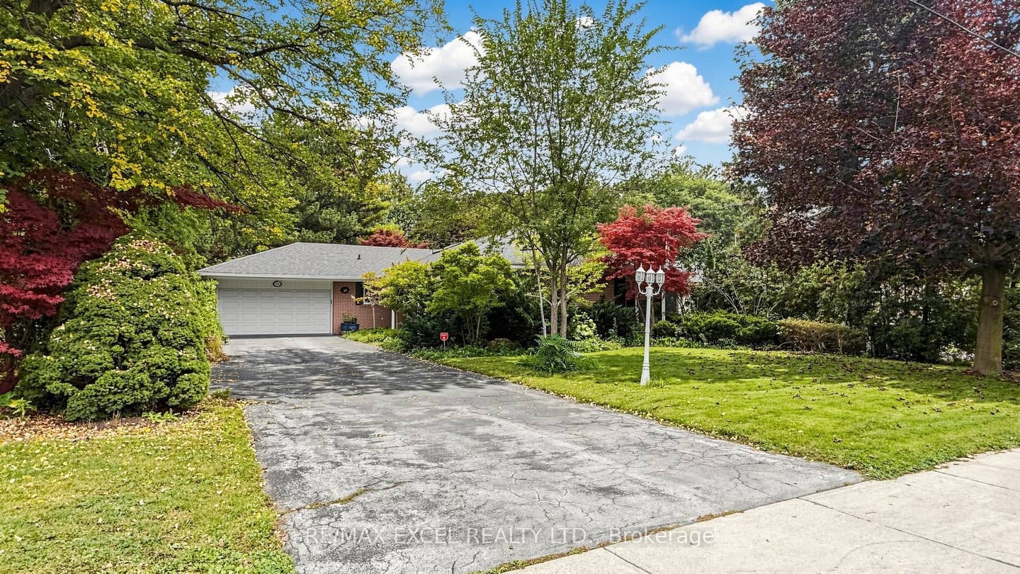 131 Burbank Drive, Toronto, ON M2K 1N6