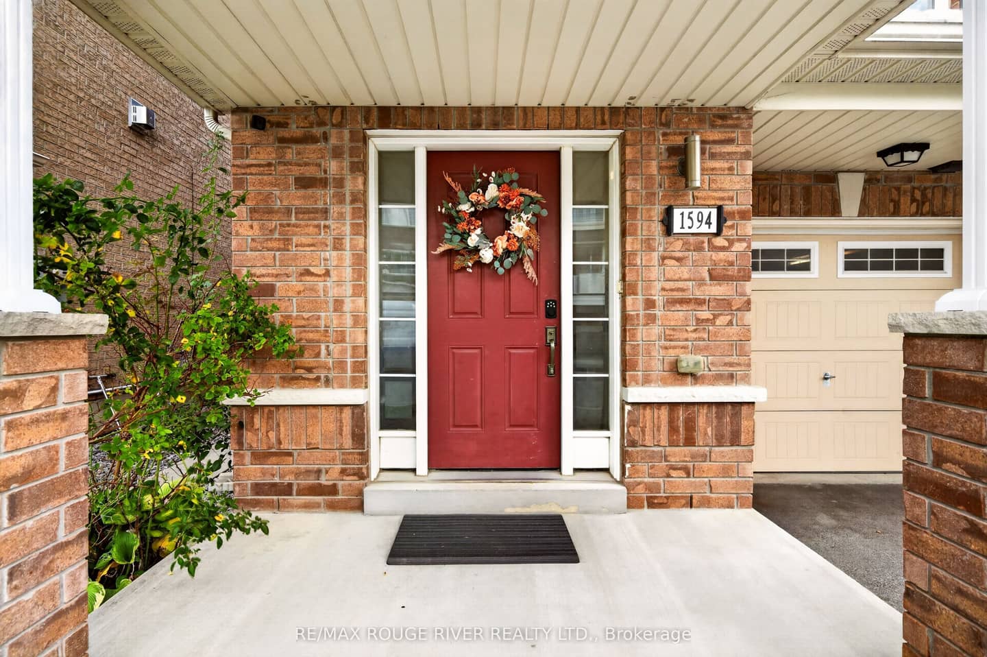 1594 Brandy Court, Pickering, ON L1X 0C8