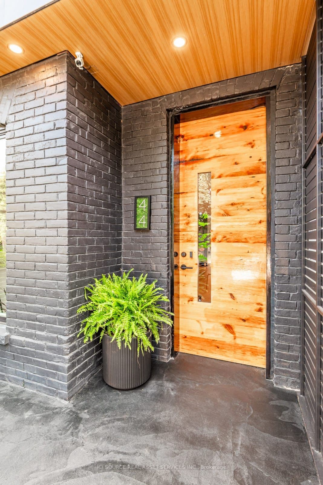 44 Massey Street, Toronto, ON M6J 2T4