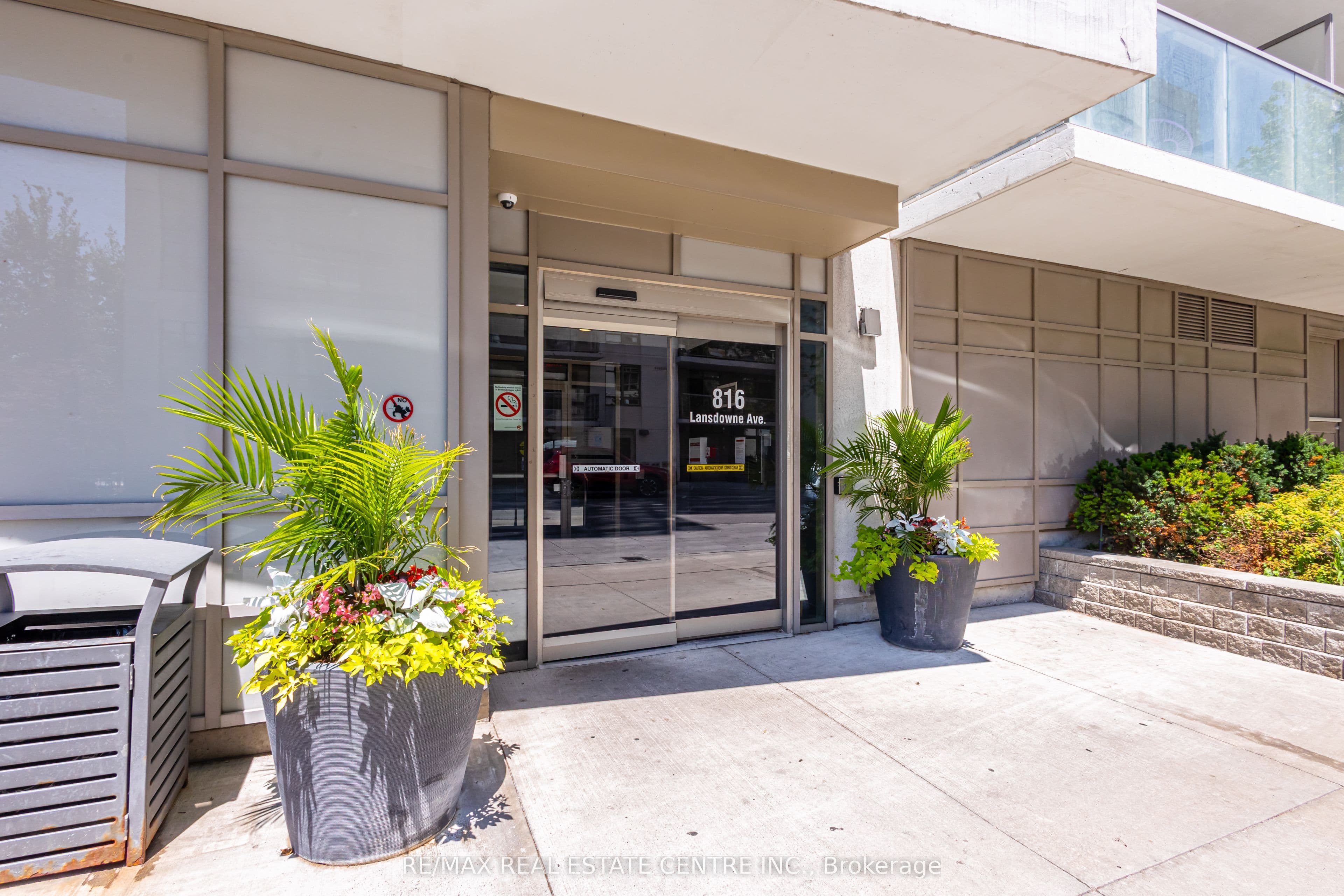 816 Lansdowne Avenue 1409, Toronto, ON M6H 4K6