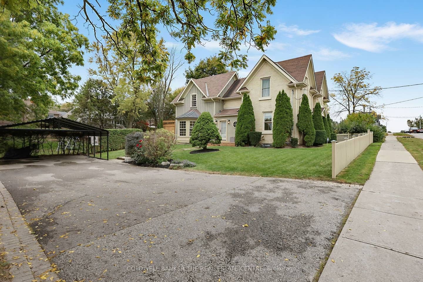 296 Eagle Street, Newmarket, ON L3Y 1K1