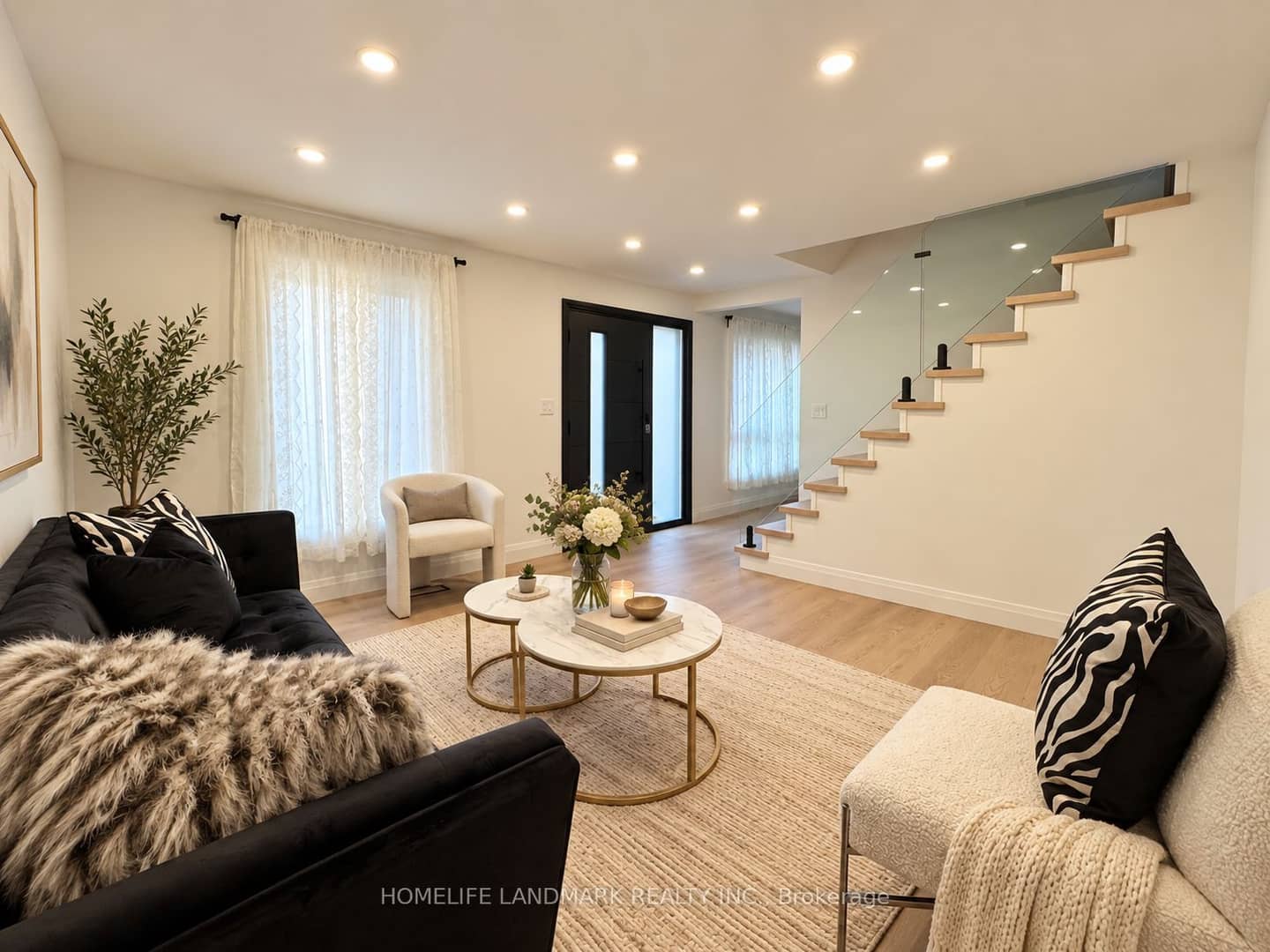 136 Grandview Avenue, Markham, ON L3T 1H6
