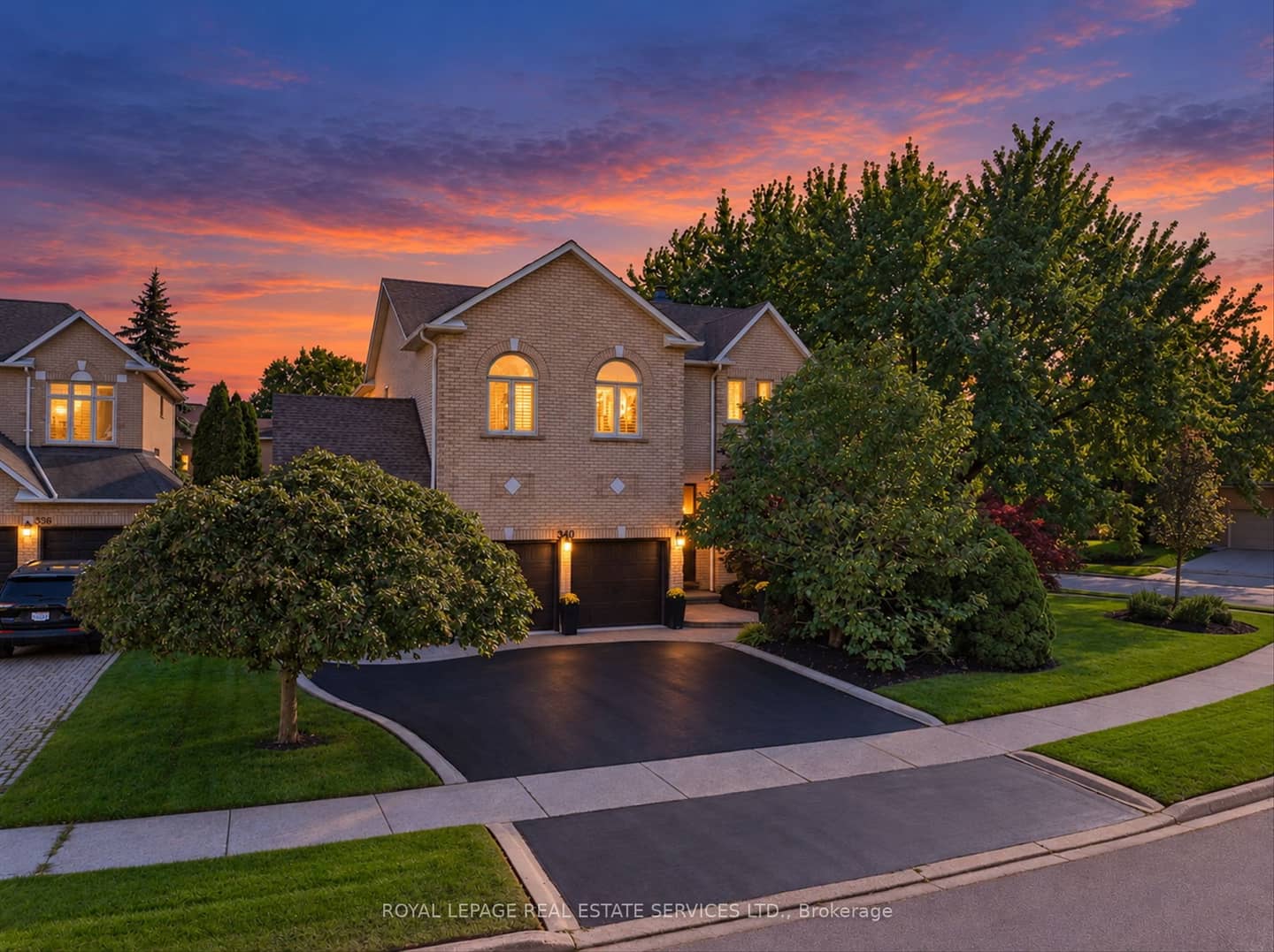 340 Oakridge Court, Oakville, ON L6H 5T9