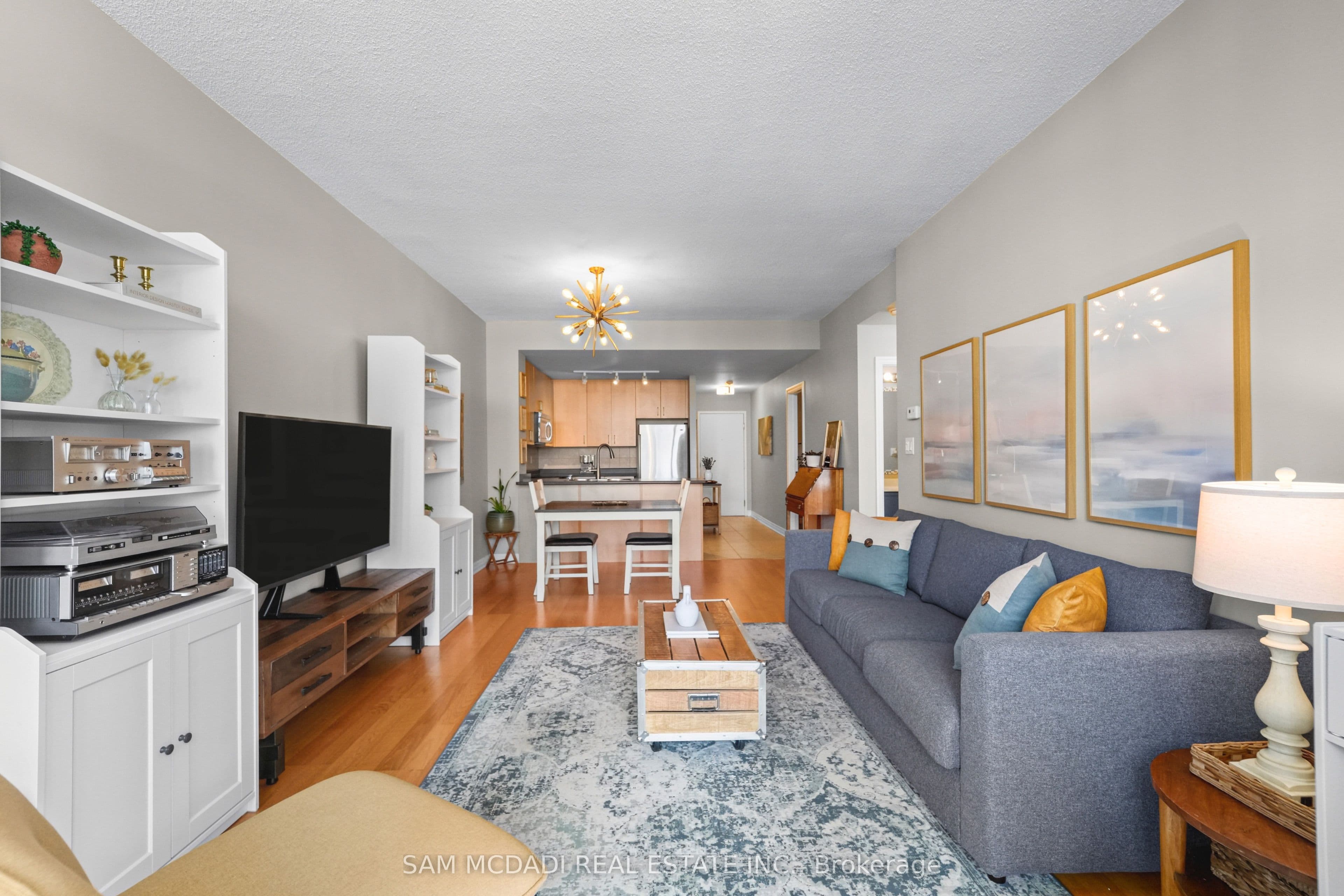 70 Port Street E 506, Mississauga, ON L5G 4V8