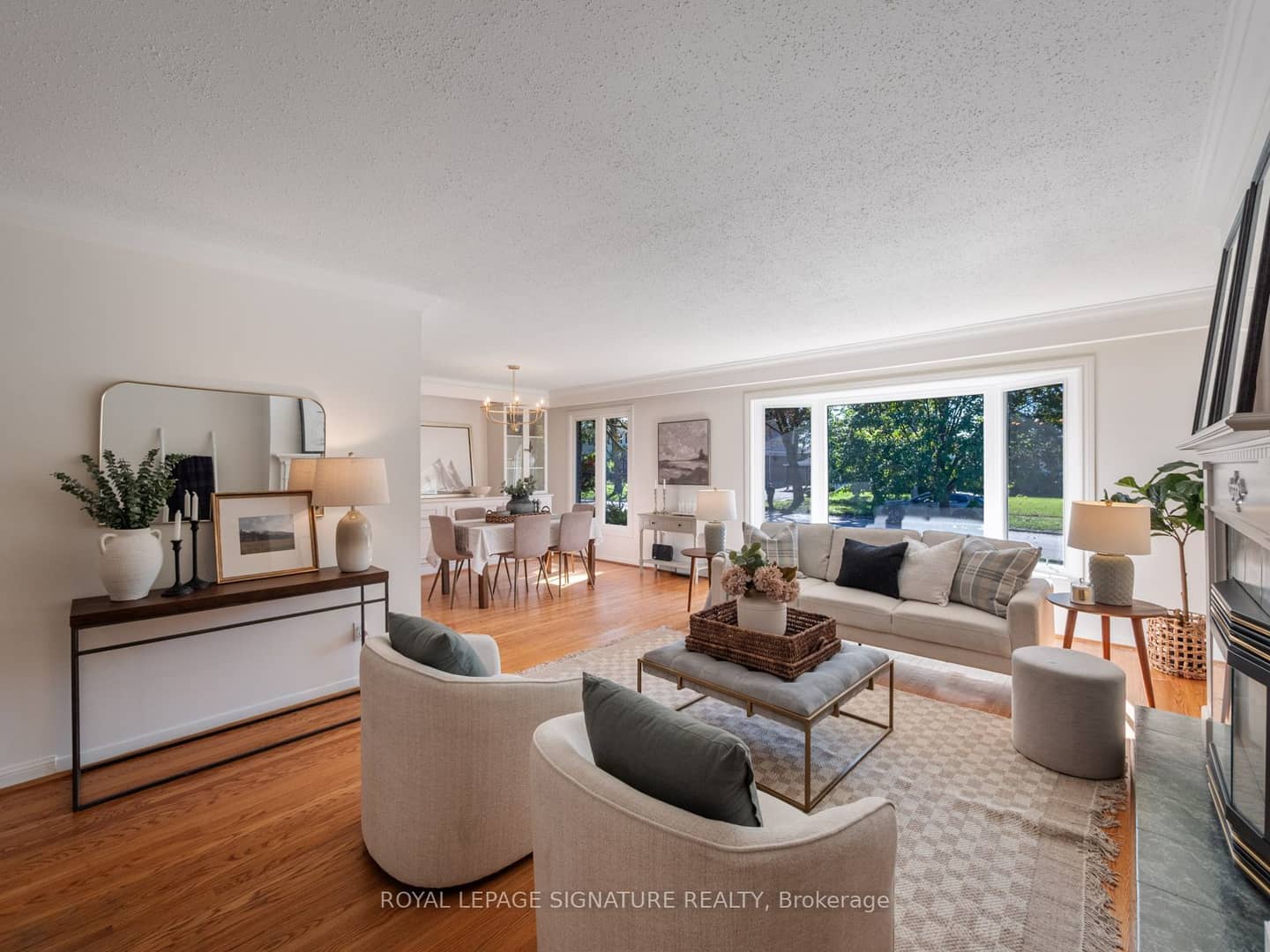 46 Manorglen Crescent, Toronto, ON M1S 1W4