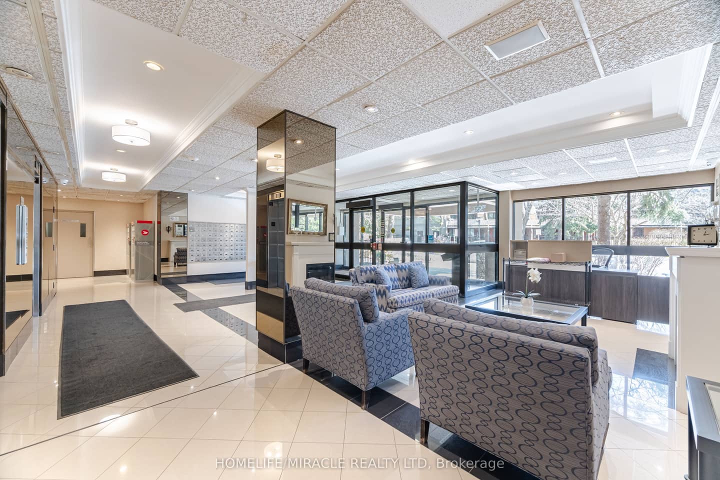 1320 Mississauga Valley Boulevard 209, Mississauga, ON L5A 3S9