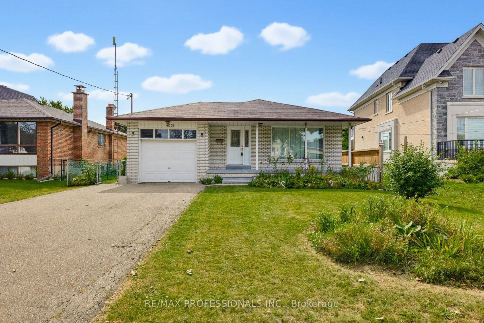 4038 Wilcox Road, Mississauga, ON L4Z 1B7