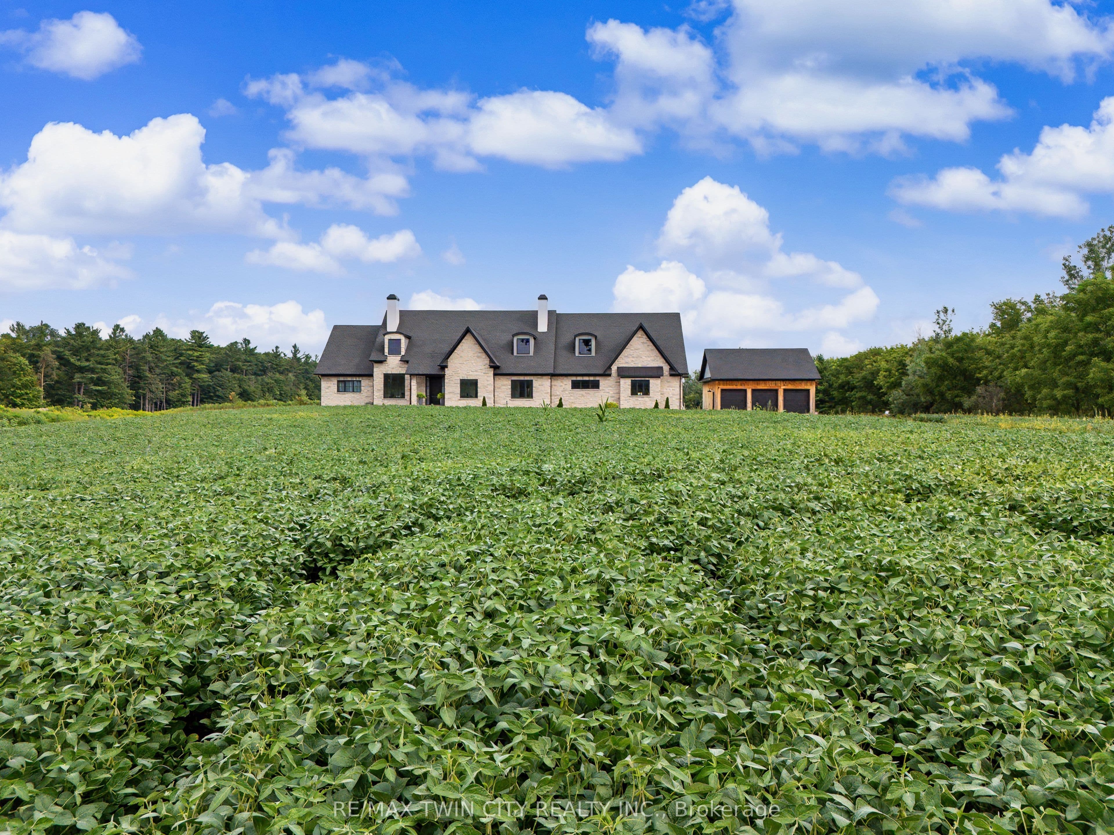 742 Country Squire Road, Waterloo, ON N2J 4G8