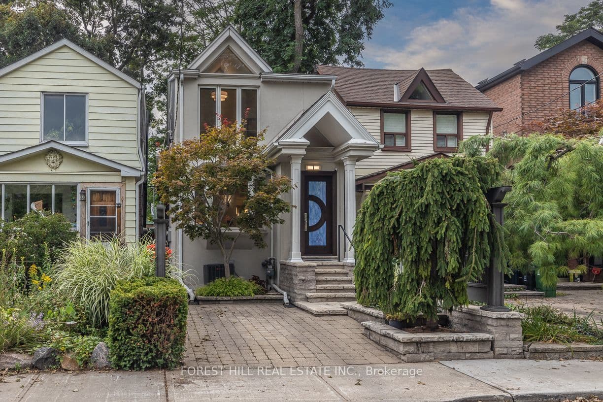 8 Wiley Avenue, Toronto, ON M4J 3W4