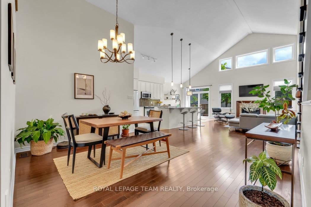 272 Via San Marino Street, Barrhaven, ON K2J 5X9