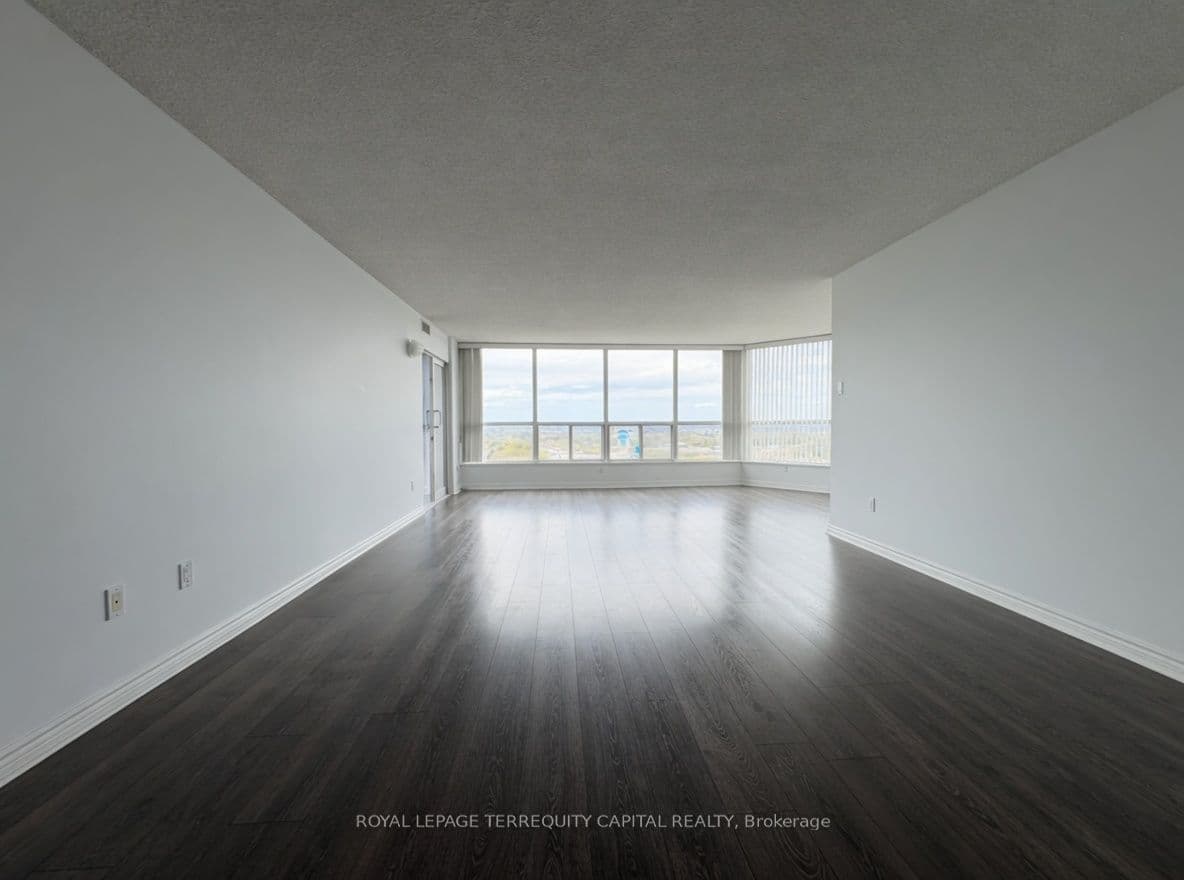 7300 Yonge Street 1407, Vaughan, ON L4J 7Y5