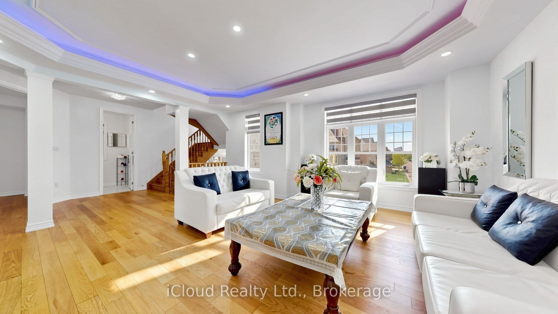 193 THORNBUSH Boulevard E, Brampton, ON L7A 4R7