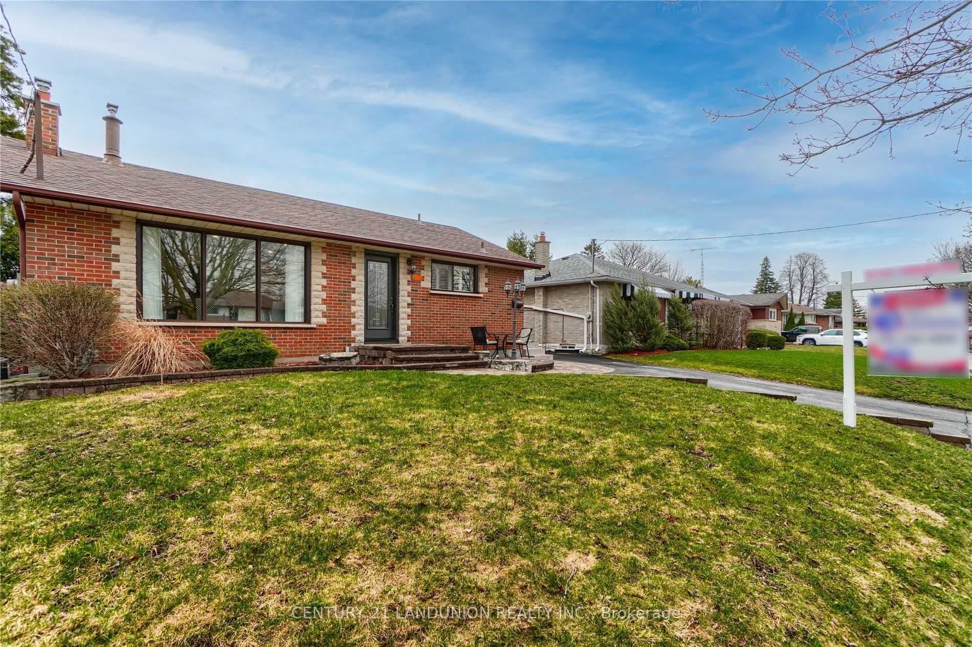 371 Elizabeth Street, Oshawa, ON L1J 5S7