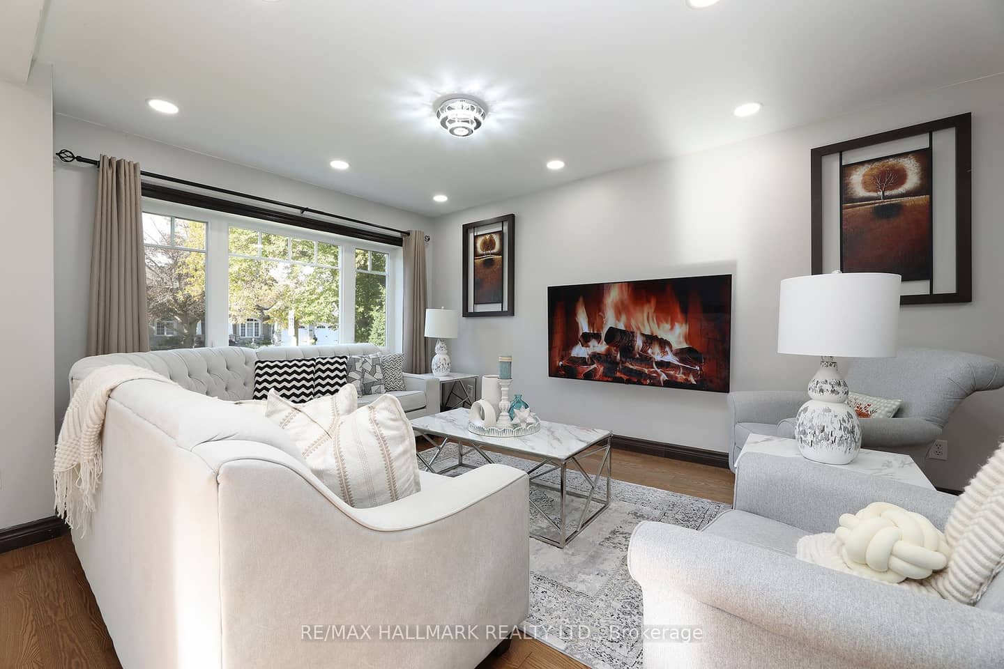 11 Brookside Drive, Mississauga, ON L5M 1H2