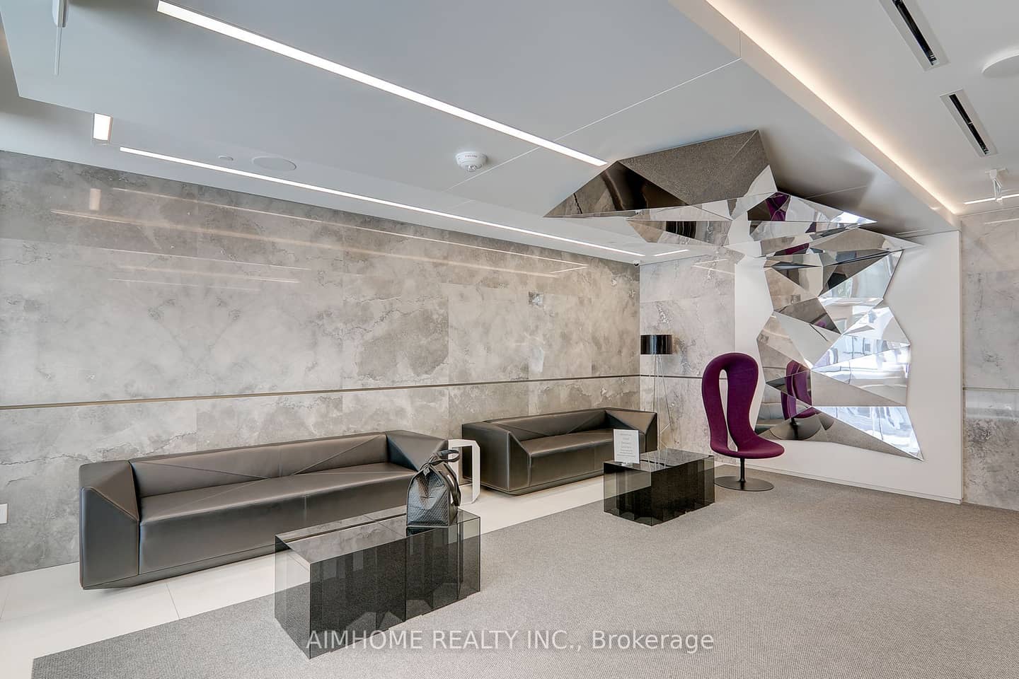 50 Mccaul Street 310, Toronto, ON M5T 1V9