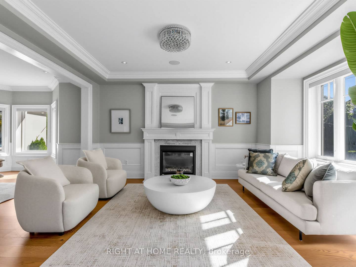 204 Glen Road, Toronto, ON M4W 2X1