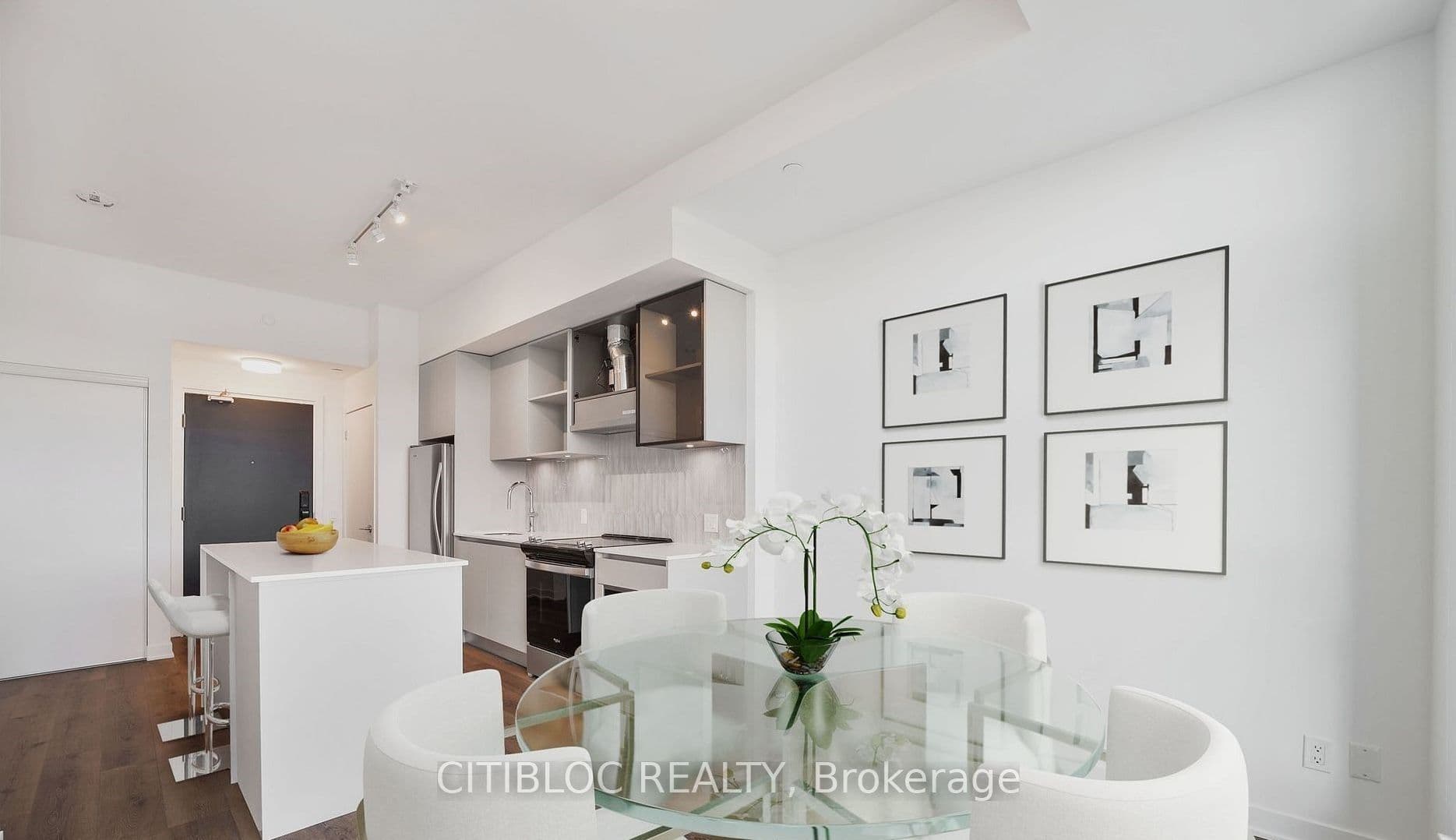 405 Dundas Street W PH09, Oakville, ON L6M 5P9