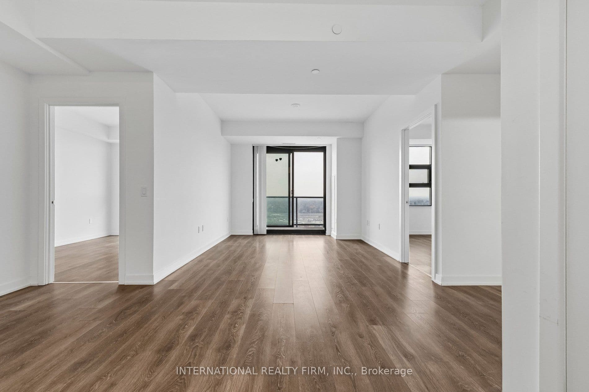 1606 Charles Street 1701, Whitby, ON L1N 0P1