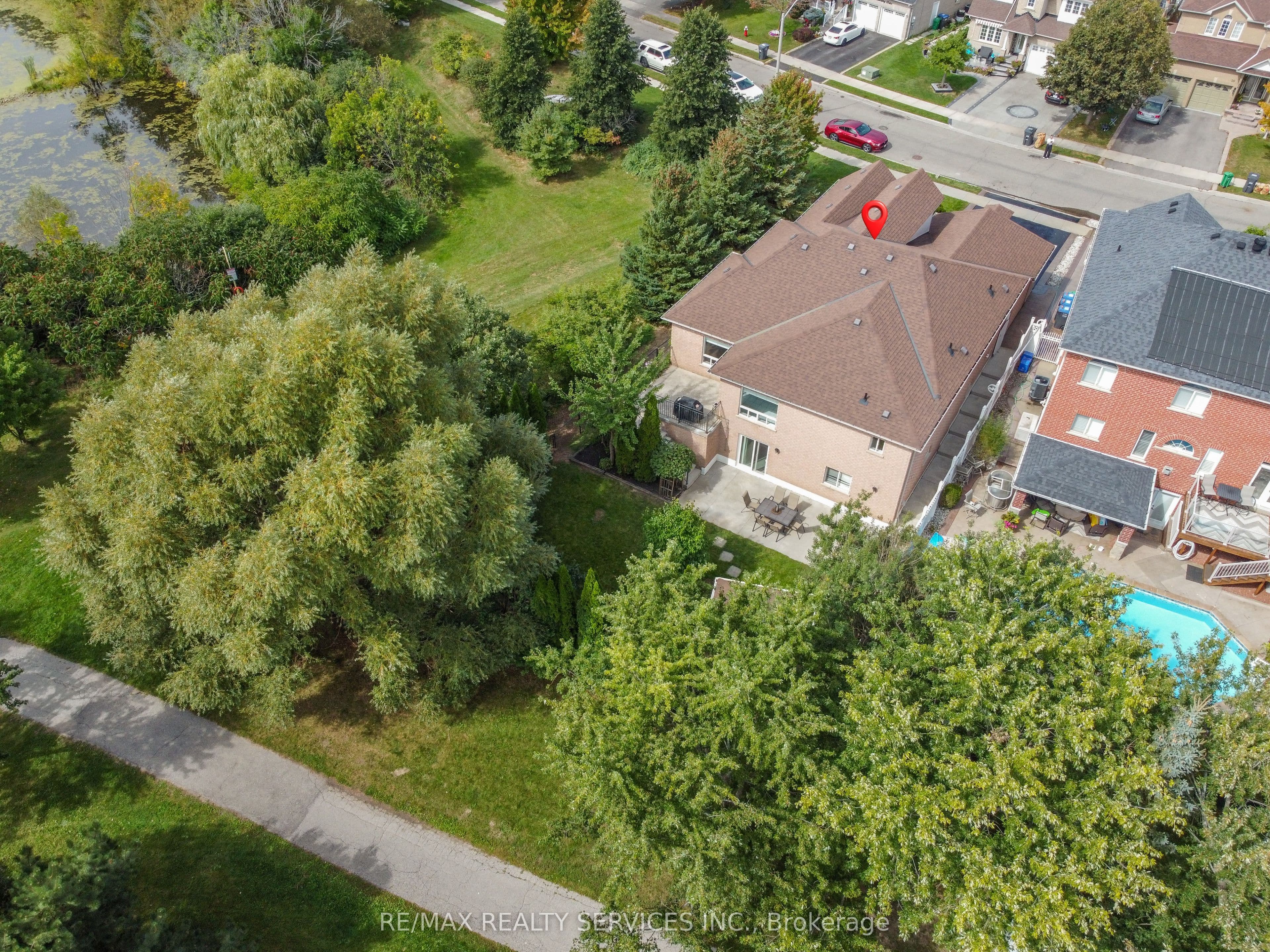 33 Woodvalley Drive, Brampton, ON L7A 1Z4