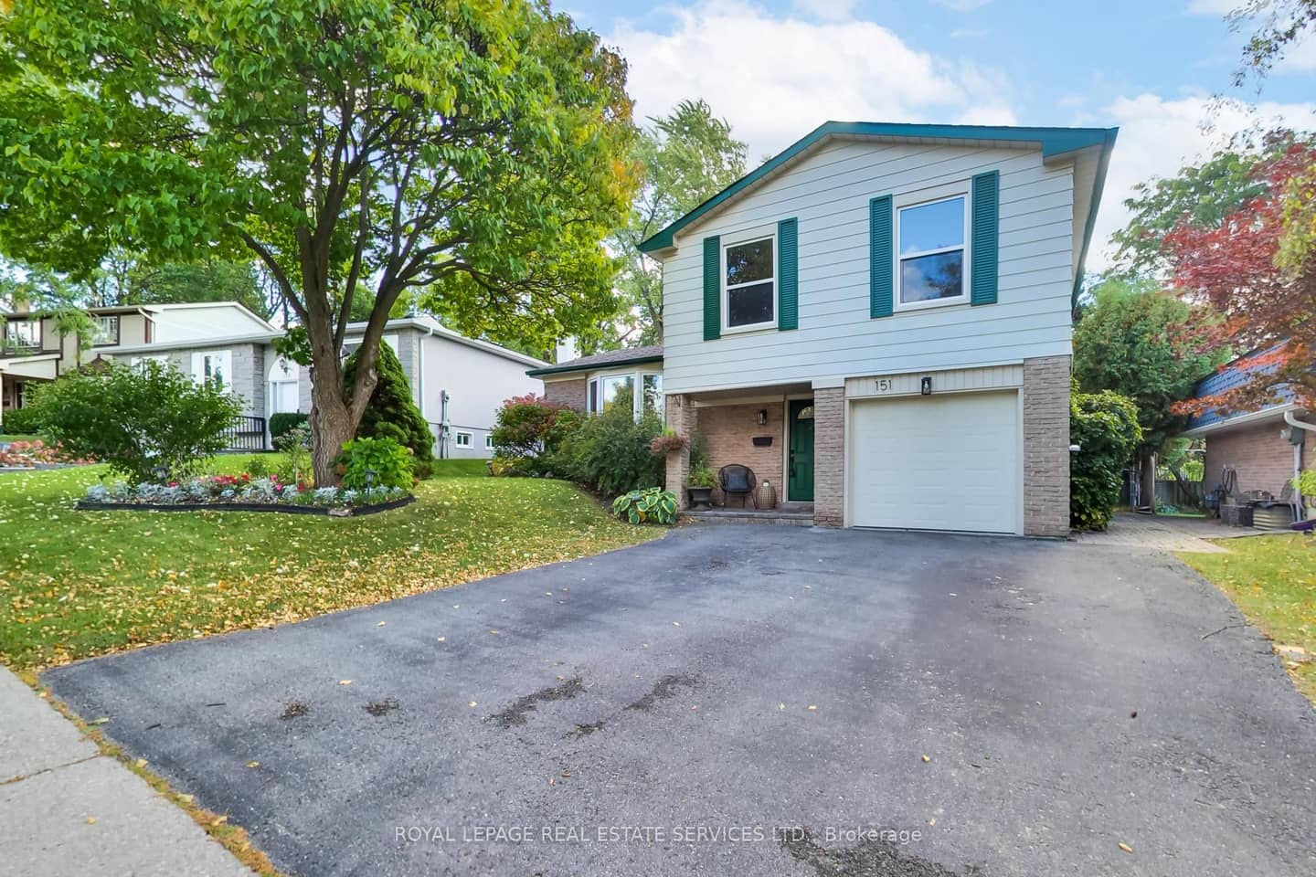 151 Cliffwood Road, Toronto, ON M2H 2E3