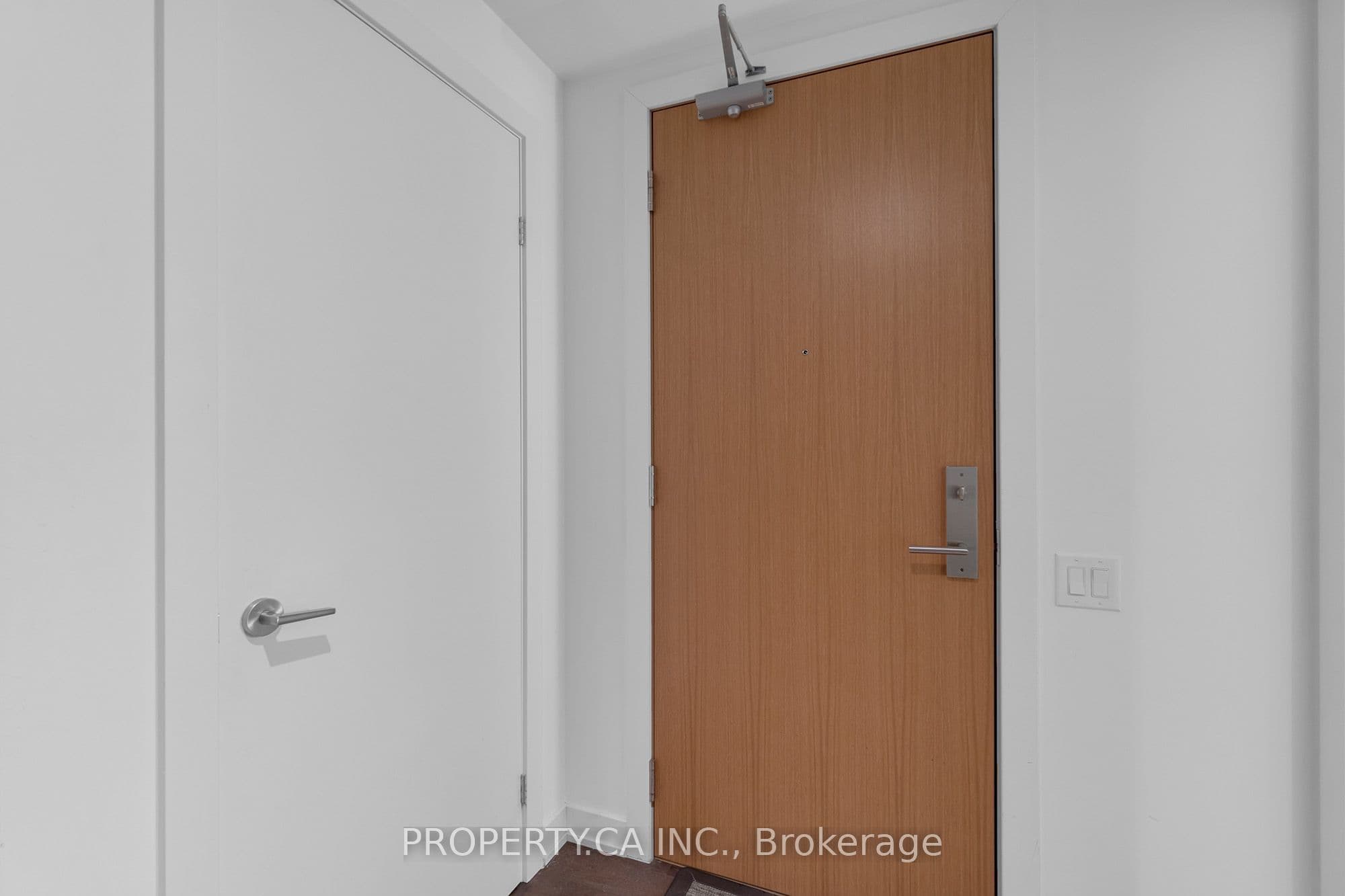 38 Stewart Street 408, Toronto, ON M5V 0H1