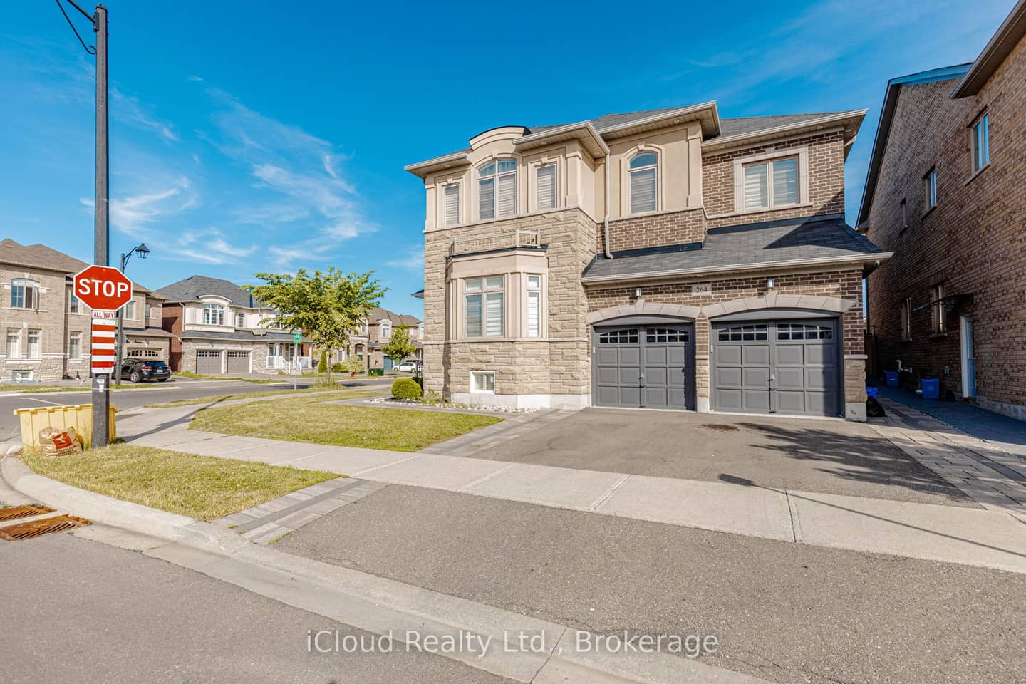 264 Etheridge Avenue, Milton, ON L9E 1H7
