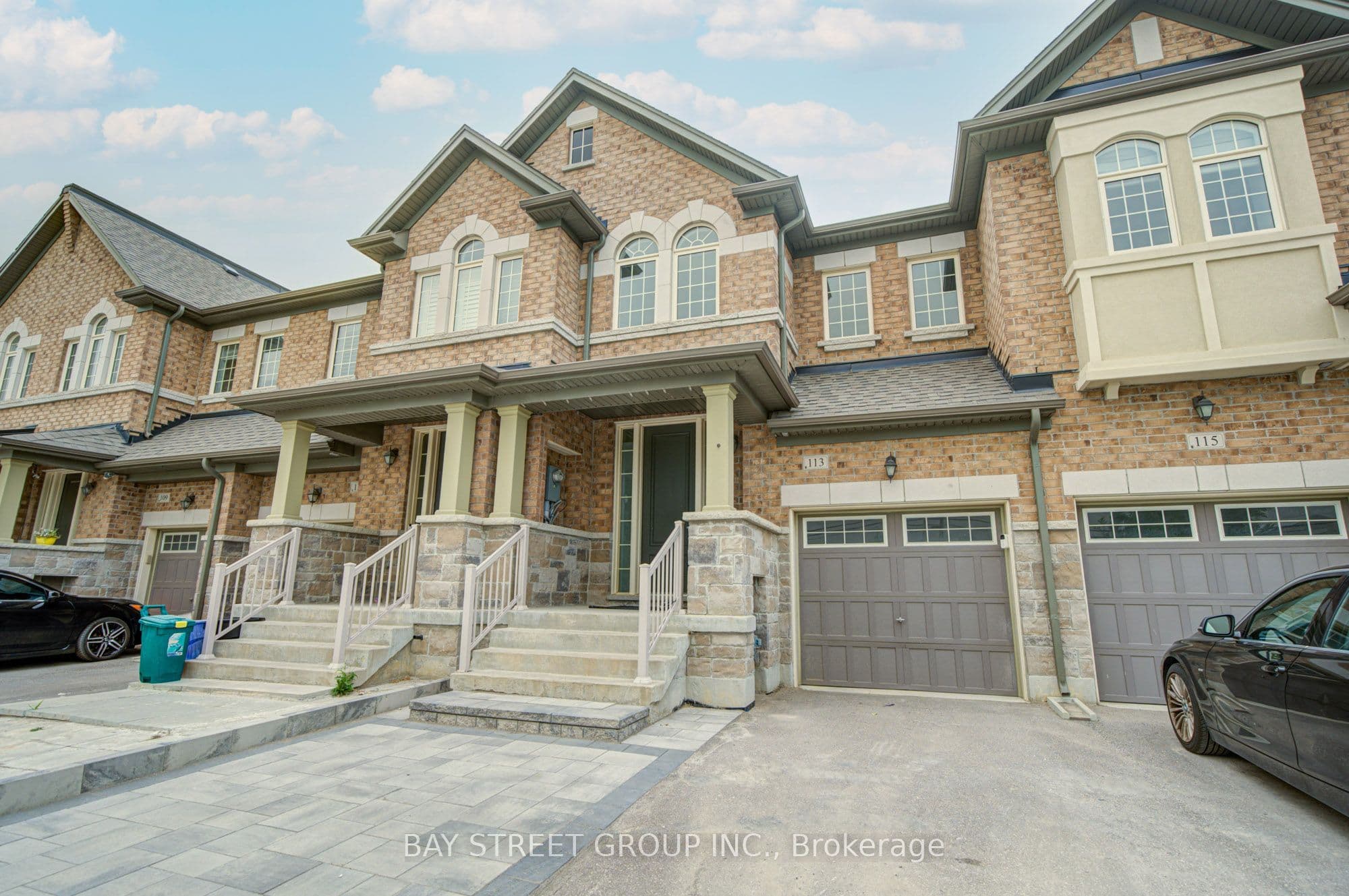 113 Drizzel Crescent, Richmond Hill, ON L4E 1G8