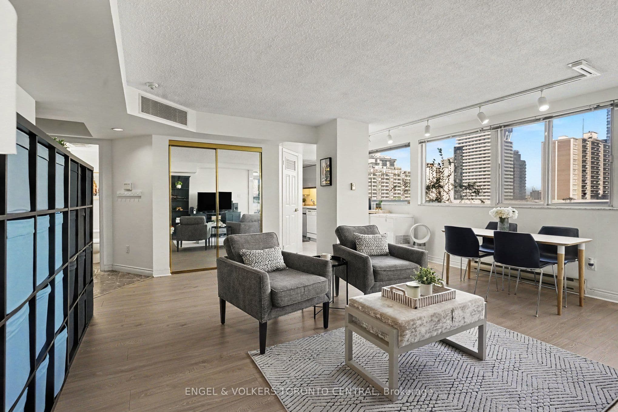 7 Broadway Avenue 601, Toronto, ON M4P 3C5