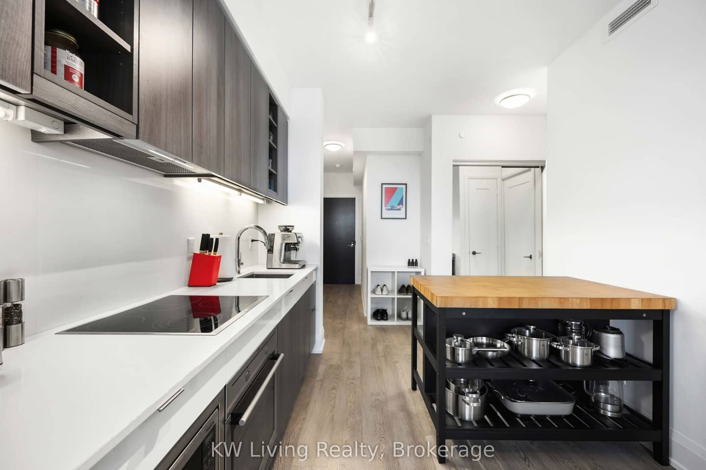 101 Erskine Avenue 1703, Toronto, ON M4P 0C5