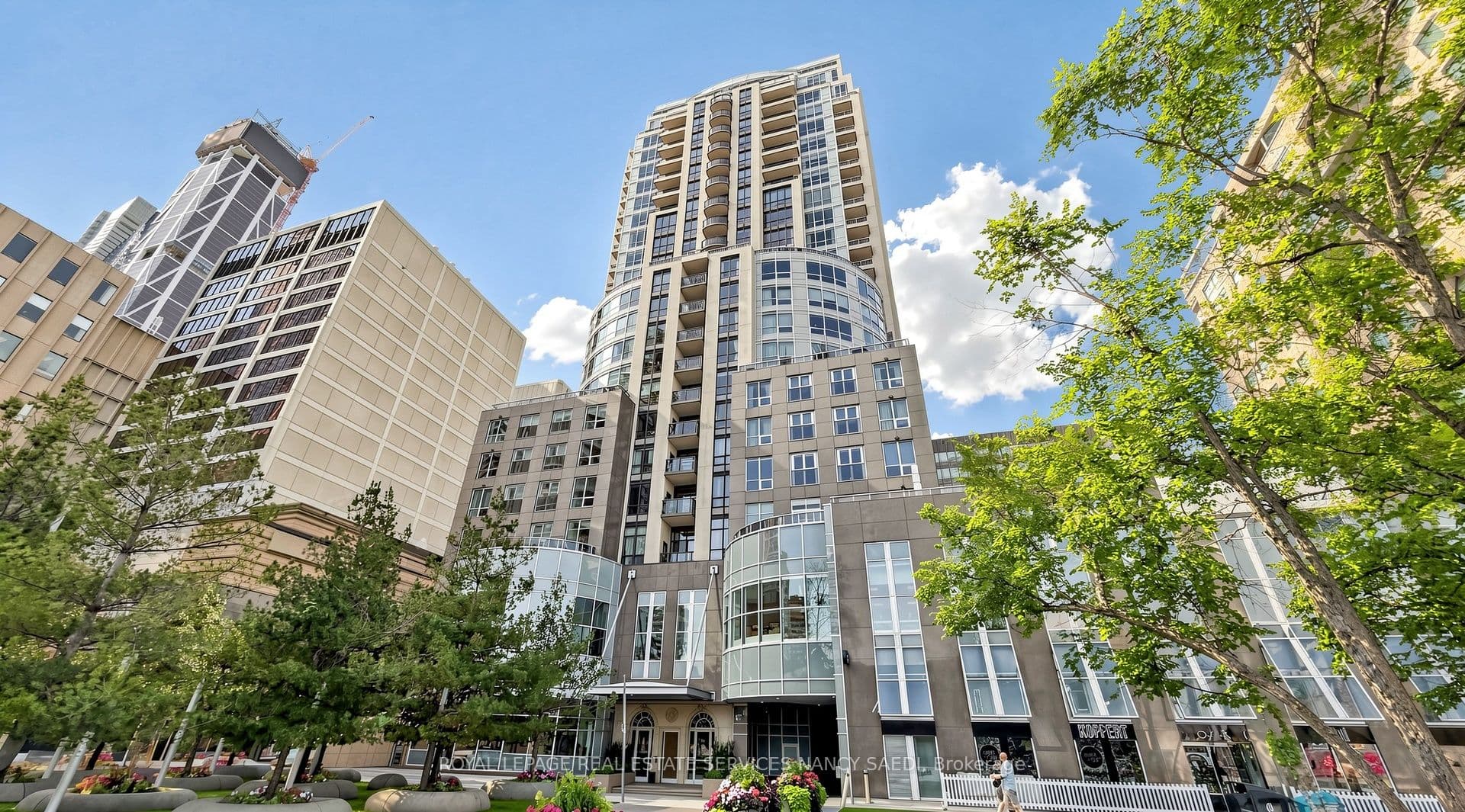10 Bellair Street 802, Toronto, ON M5R 3T8