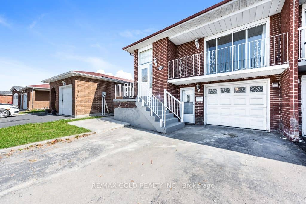 7283 Sigsbee Drive, Mississauga, ON L4T 3L6