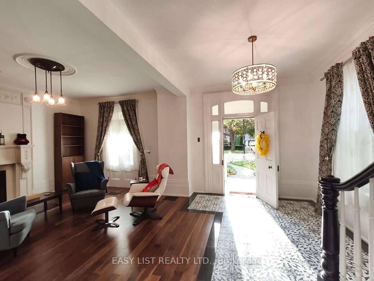 133 Main Street, Markham, ON L3R 2G3