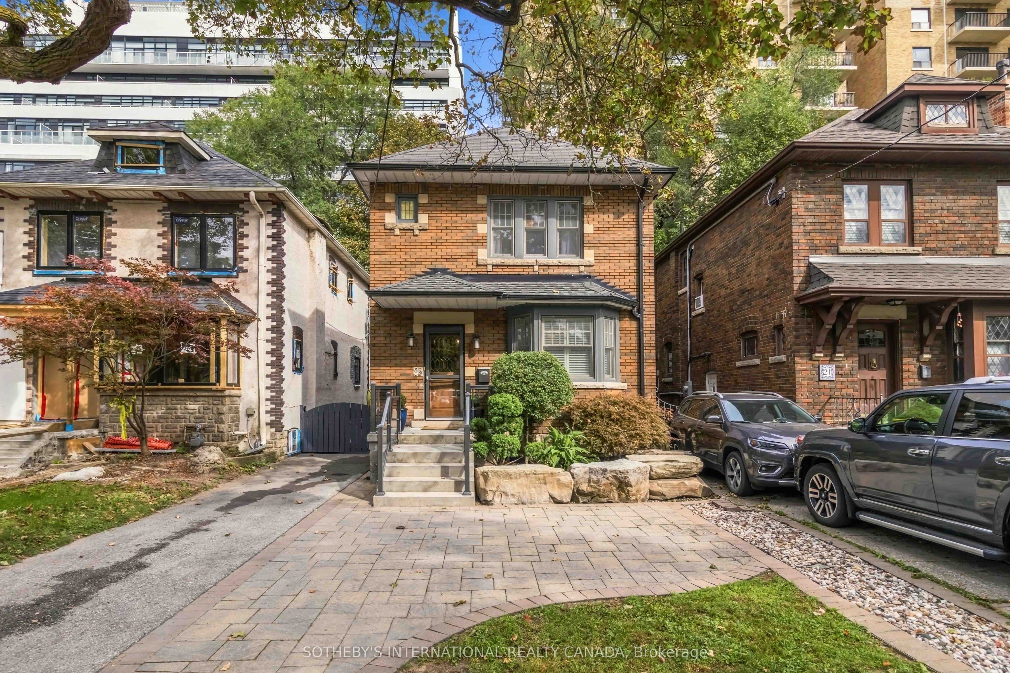 25 Cortland Avenue, Toronto, ON M4R 1T7